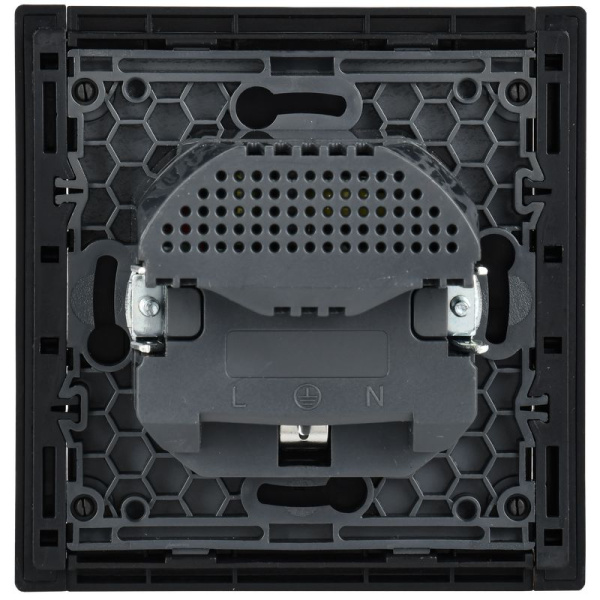 Фортепиано черный механизм розетки скрытая 1-мест заземление шторки USB IP20 3,1А