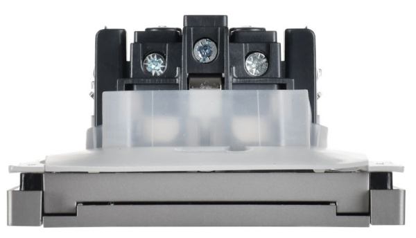 Фортепиано сталь розетка скрытая 1-мест заземление с крышкой шторки IP44 