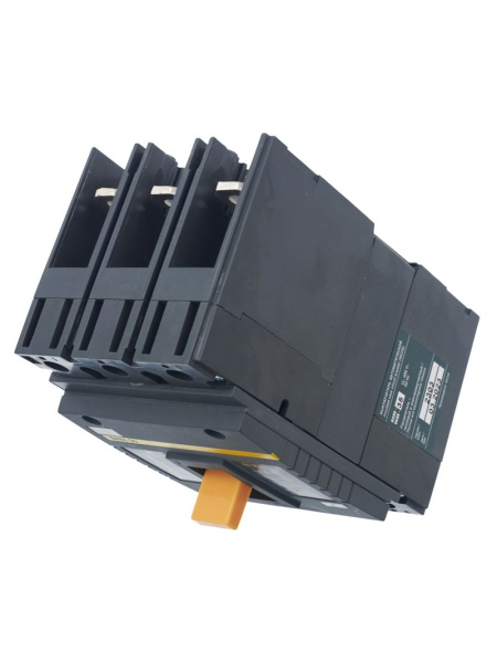 Автомат 3Р 63А 35кА ВА88-35 IEK